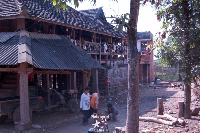 Bai houses