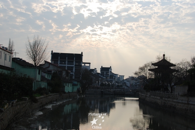 Sunset on Qibao